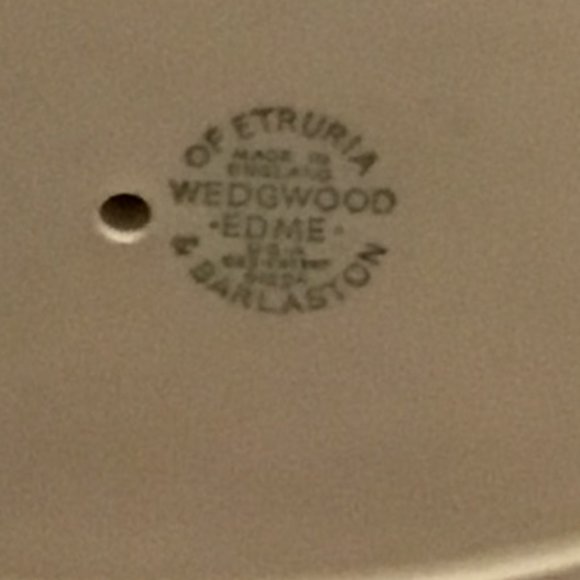 Vintage Wedgwood Edme gravy boat w/ attached underplate